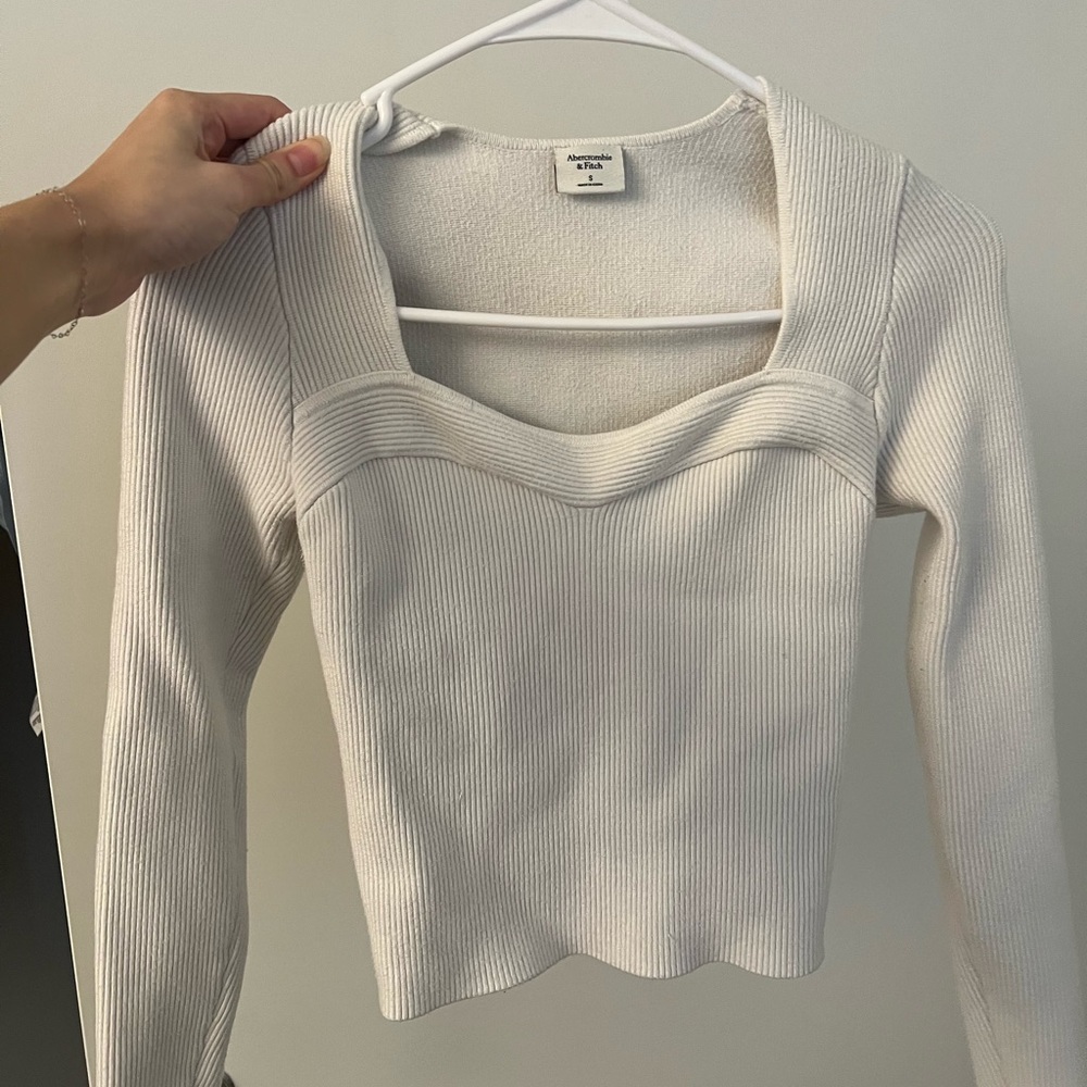 Abercrombie & Fitch knitted top with heart shaped neckline